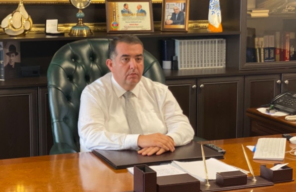 Mətləb Əliyev:  “Qəbirstanlıq ərazisinin torpağı qəbirstanlıq reyesrti ilə birlikdə bələdiyyənin mül